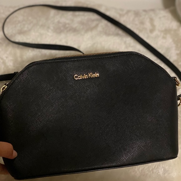 Calvin Klein crossbody bag - Picture 2 of 4